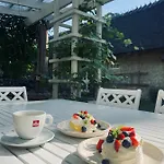 Guest house Muhu Tonise Talu *