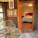 Muhu Tonise Talu Maison d'hôtes *