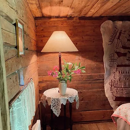 Muhu Tonise Talu Guest house *