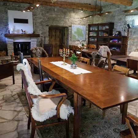 Muhu Tonise Talu Guest house
