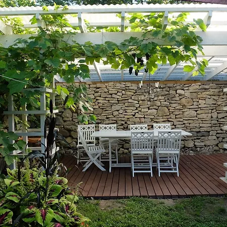 ゲストハウス Muhu Tonise Talu *