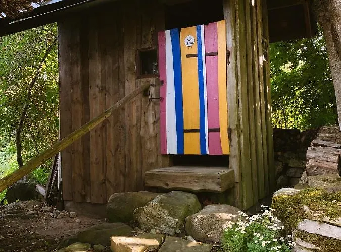 Muhu Tonise Talu Guest house