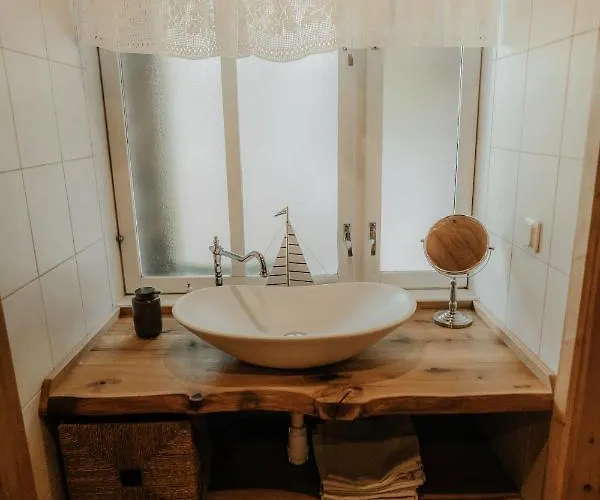 Guest house Muhu Tonise Talu *