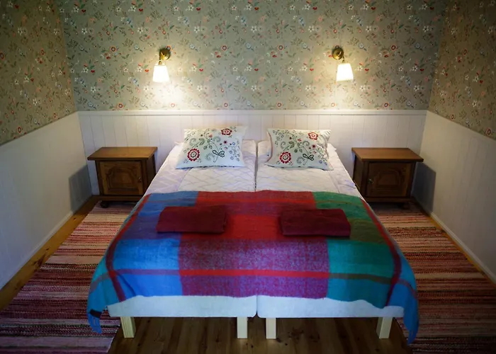 Muhu Tonise Talu Guest house *